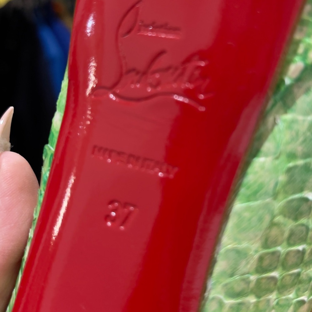 Christian Louboutin Green Snakeskin Peep-Toe Heels - Picture 3 of 5